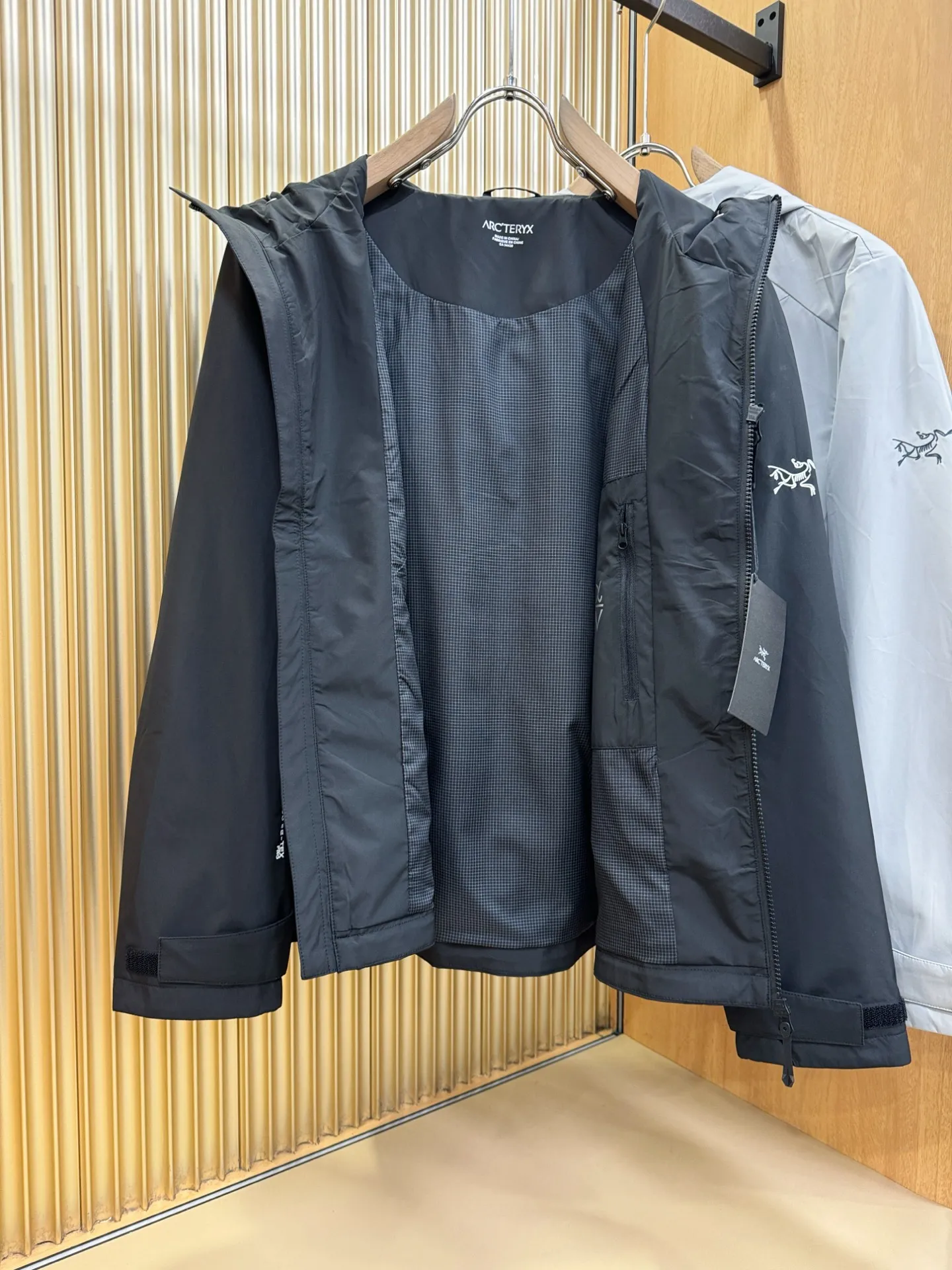 Same Style， ， 2026 New Arrival ，Original Premium Breathable ， ， ， Quality。 ， Sizes：M～3XL，